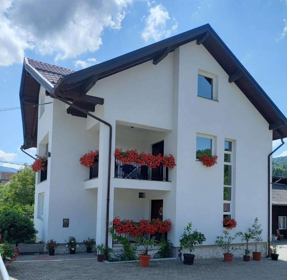 Vila CASA HATERE Moisei Exterior foto